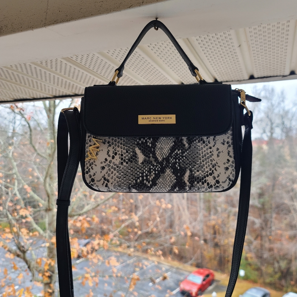 shoulder bag